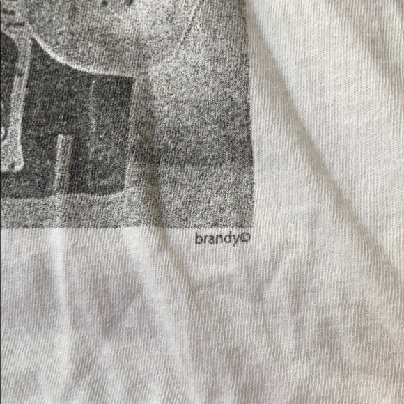 Brandy Melville Rare Camera Muscle Tee Sleeveless - Picture 2 of 4